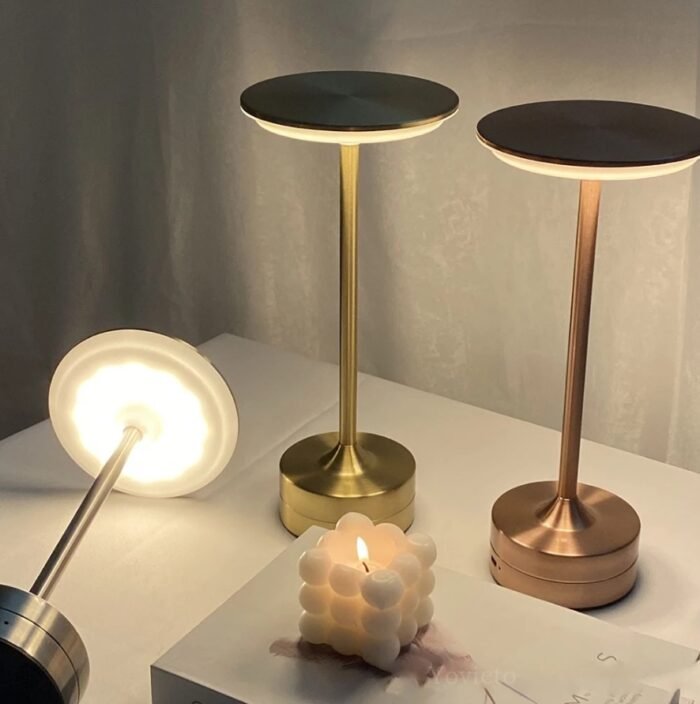 Lâmpada de Mesa LED Touch Luminária Recarregável Cabeceira - Imagem 5